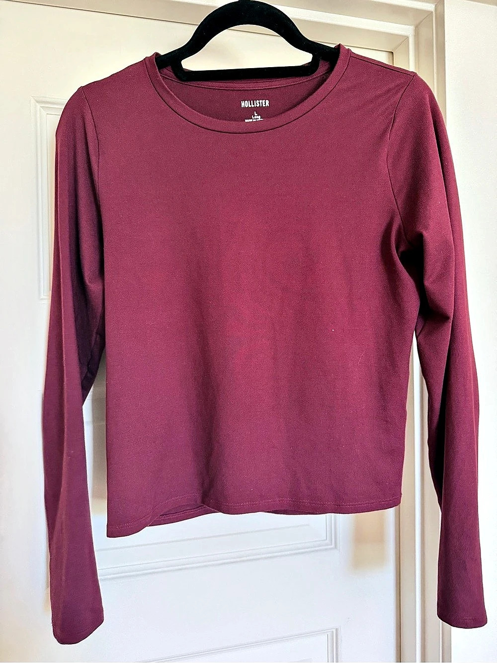 Hollister Long Sleeve Top in Maroon Large Like New
